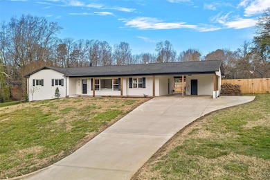 703 Georgia Ave, Statesville, NC 28677 - photo 2