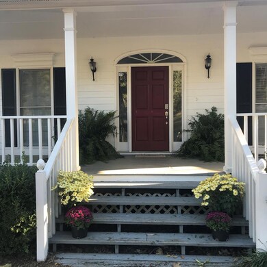 Inviting front porch!