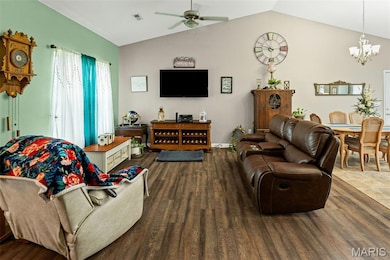 1821 Mark Dr, Sparta, IL 62286 - photo 3