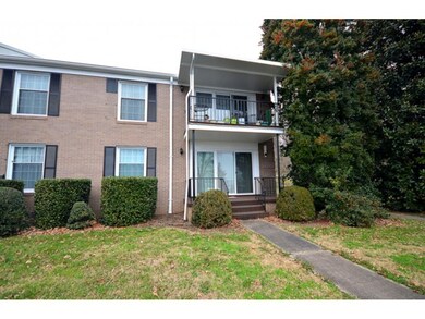 216 University Pkwy unit 8W, Johnson City, TN 37604 - photo 2