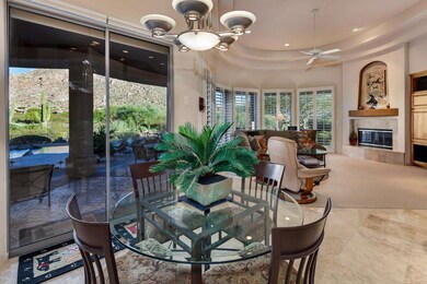 011_Breakfast Nook