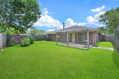 9443 Carmalee St, Houston, TX 77075 - photo 4