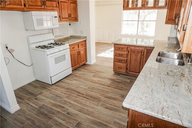 14253 Brentwood Dr, Victorville, CA 92395 - photo 6