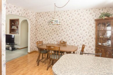 41 N Sycamore St, Macungie, PA 18062 - photo 7