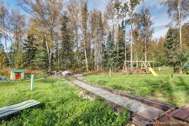 Oversized backyard with privacy