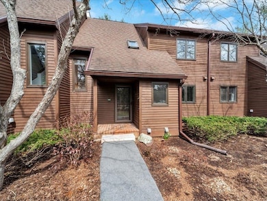 342 Acorn Ln, Shelburne, VT 05482 - photo 2