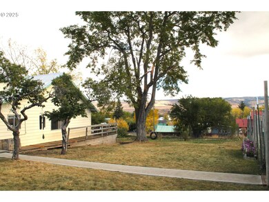 455 W 3rd St, Long Creek, OR 97856 - photo 2