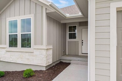 4941 146th St, Basehor, KS 66007 - photo 2