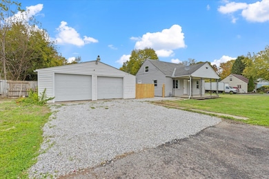 868 Koebel Ave, Columbus, OH 43207 - photo 2