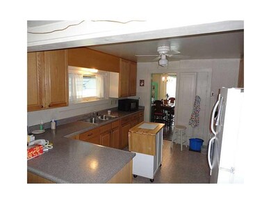 2511 E Memorial Dr, Muncie, IN 47302 - photo 3