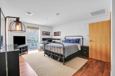 301 N Neil St unit 708, Champaign, IL 61820 - photo 7