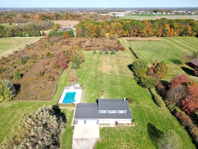 1682 Carroll Eastern Rd NW, Lancaster, OH 43130 - photo 5