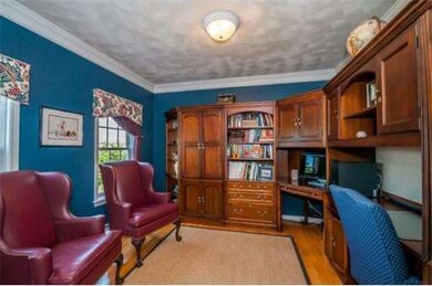 48 Zachary Ln, Reading, MA 01867 - photo 4