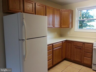 14416 Bel Pre Dr, Silver Spring, MD 20906 - photo 4