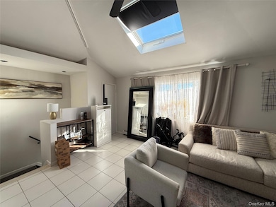 32 Suffolk Rd unit 2, Island Park, NY 11558 - photo 4