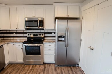 1942 SW 33rd St, Redmond, OR 97756 - photo 4