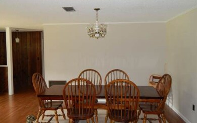 673 NW Carr Ct, Lake City, FL 32055 - photo 4