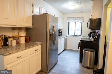 977C Village Round, Allentown, PA 18106 - photo 6