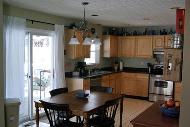Kitchen/Deck