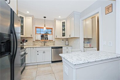 211 Kemball Ave, Staten Island, NY 10314 - photo 7