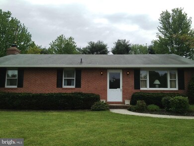 7009 Carmae Rd, Sykesville, MD 21784 - photo 2