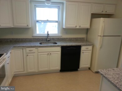 272 Fairfield Dr, Warrenton, VA 20186 - photo 2