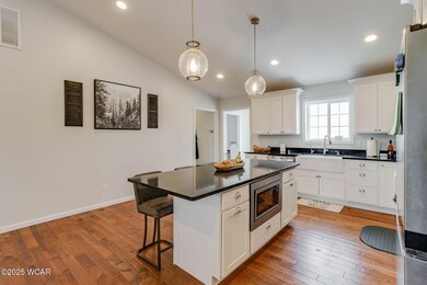 9-web-or-mls-2025 01 08 - 1800EHanthornR