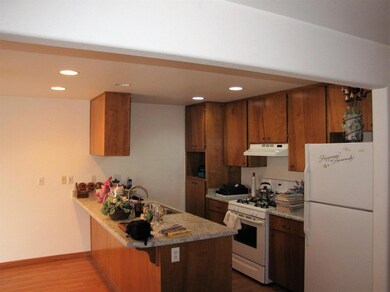 1074 Glengrove Ave, Central Point, OR 97502 - photo 4