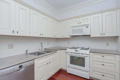 2 Dearfield Dr unit 2B, Greenwich, CT 06831 - photo 5