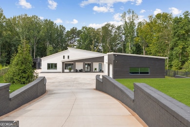 3240 Smithtown Rd, Suwanee, GA 30024 - photo 2