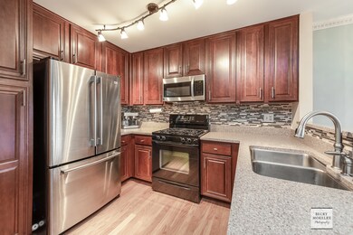 Completely remodeled kitchen with Quartz counters 