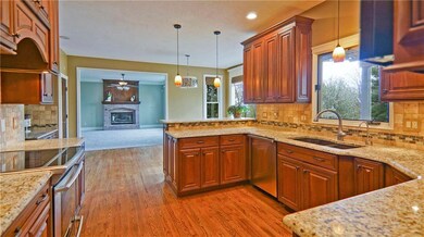 Kitchen includes a top of the line Kenmore Elite d