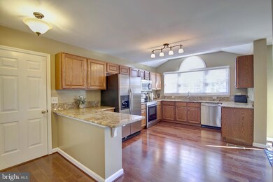 15468 Waters Creek Dr, Centreville, VA 20120 - photo 6
