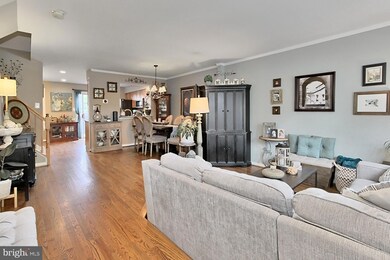 6331 Mary Todd Ct, Centreville, VA 20121 - photo 4