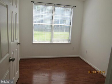 1124 Huntmaster Terrace NE unit 101, Leesburg, VA 20176 - photo 6