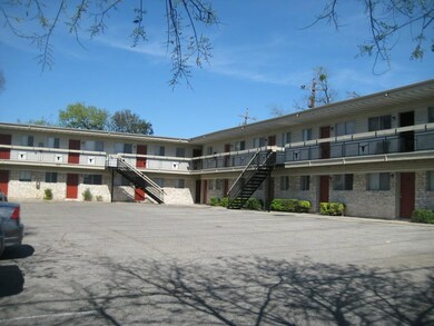 926 E Dean Keeton St unit 210, Austin, TX 78705 - photo 2