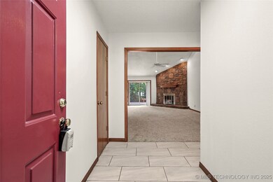 3310 W Pittsburg Place, Broken Arrow, OK 74012 - photo 4