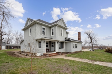 02-104 318 E Garfield St
