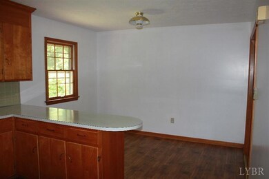 501 Westview Cir, Lynchburg, VA 24504 - photo 3