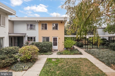 813 3rd St SW unit 317, Washington, DC 20024 - photo 2