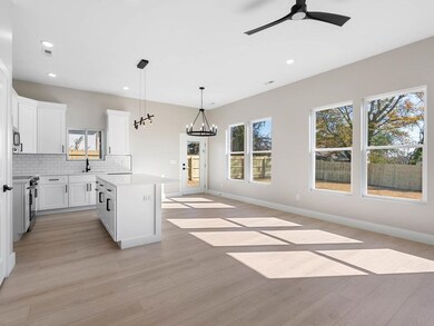 367 College St, Spartanburg, SC 29303 - photo 4