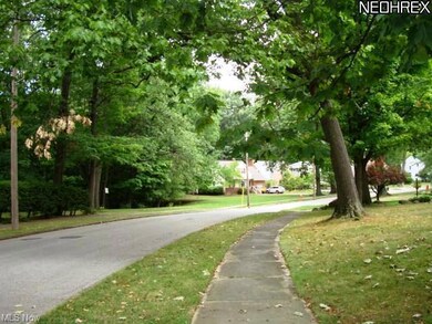 24360 Oakhill Dr, Euclid, OH 44117 - photo 7