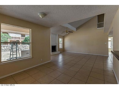 13928 Pete La Rue Cir, Horizon City, TX 79928 - photo 5