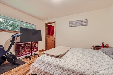 17510 Olympic View Dr, Edmonds, WA 98026 - photo 5