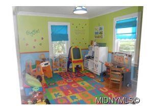 Play Room/Fromal Living Room