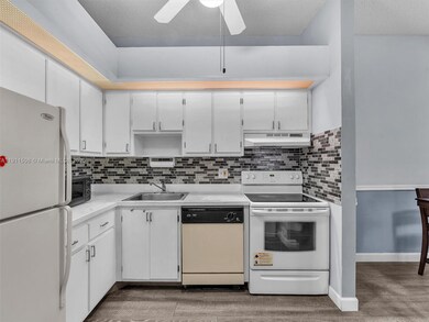 10415 E Clairmont Cir unit 212, Tamarac, FL 33321 - photo 7