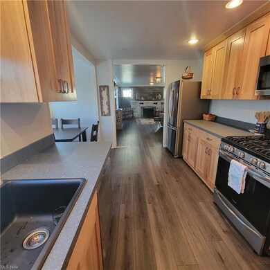 228 Salem St, Conneaut, OH 44030 - photo 7