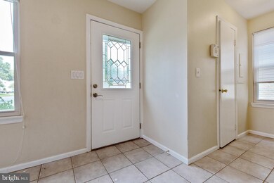 2427 Yarmouth Ln, Crofton, MD 21114 - photo 3