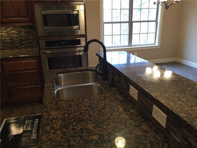 66 Wandsworth Dr, Bella Vista, AR 72715 - photo 4