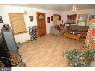 29 Columbus Jobstown Rd, Columbus, NJ 08022 - photo 2